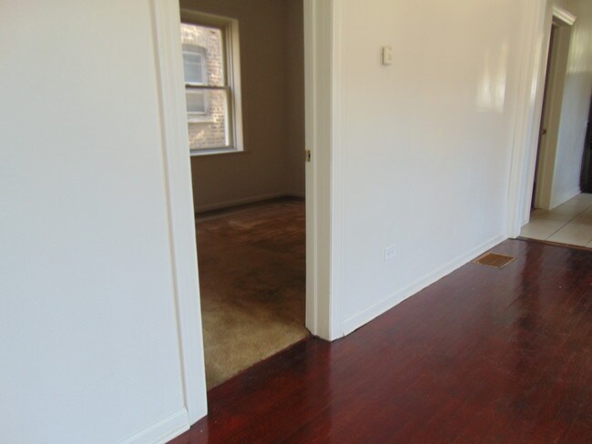 Foto del edificio - 1501 E 74th Pl