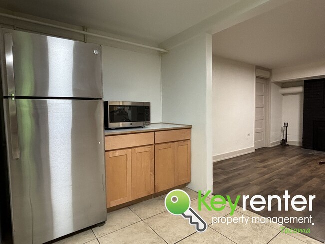 Foto del edificio - North Tacoma Home with Units available!