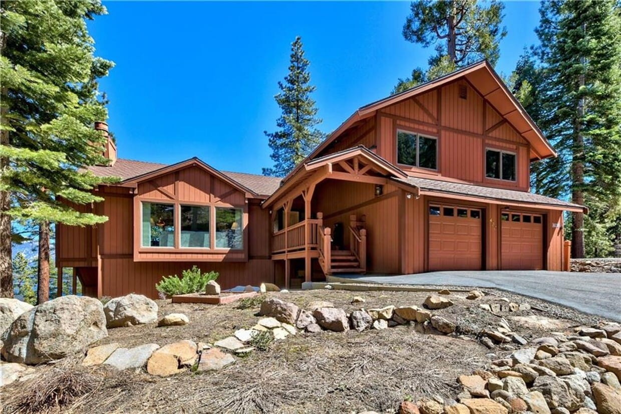 Primary Photo - Lake View Home