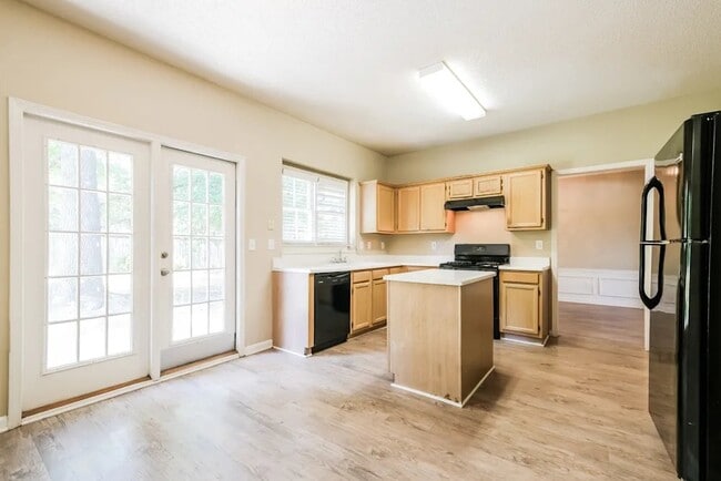 Building Photo - 2025 Eagle Nest Bluff NW