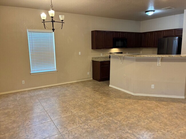 Building Photo - Santa Teresa Beauty 3 Bedrooms plus 2 and ...
