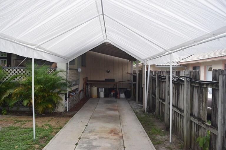 Building Photo - 401 NW 23rd Ct