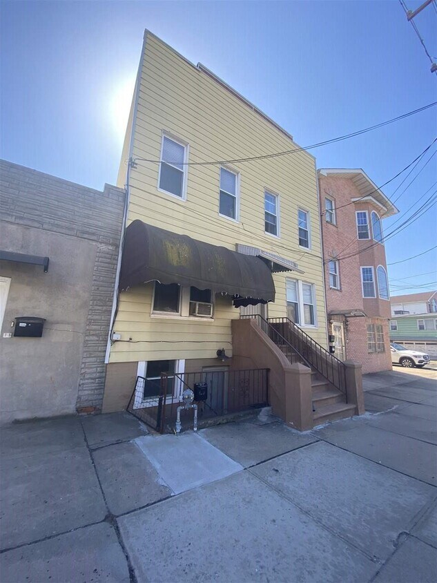 333 Sip Ave Unit 2L, Jersey City, NJ 07306 Apartment for Rent in