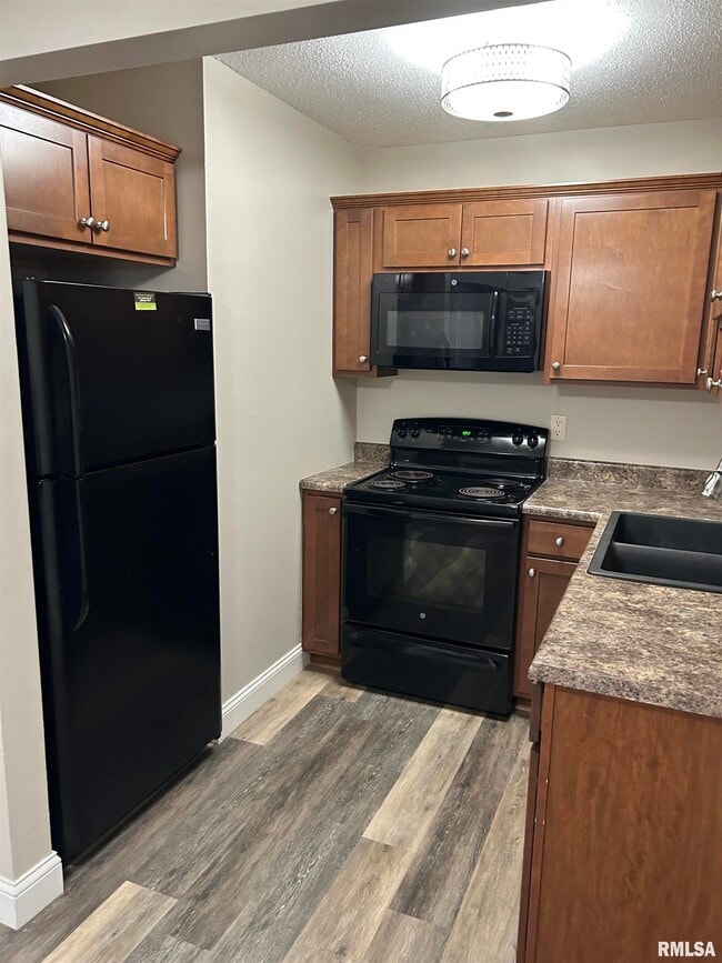 Building Photo - 5029 N Lakeside Pl