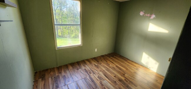 Foto del edificio - 89 Bud Rd