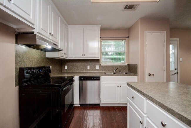 Building Photo - 16378 Full Moon Ct