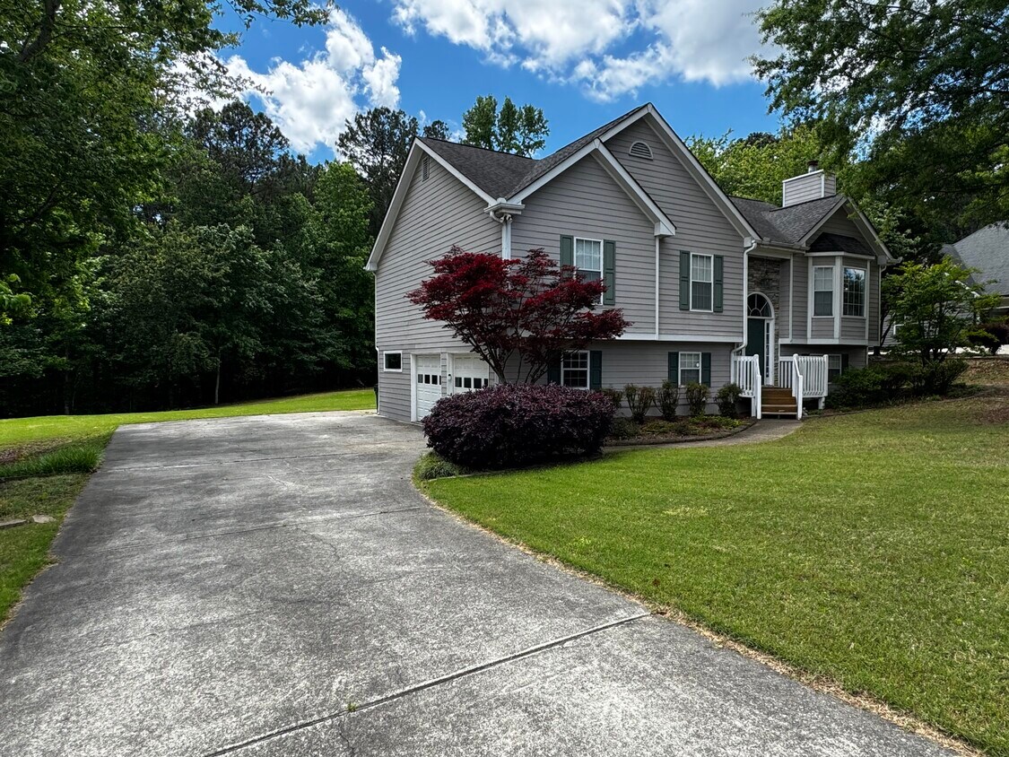 Foto principal - 4056 Lenox Park Dr
