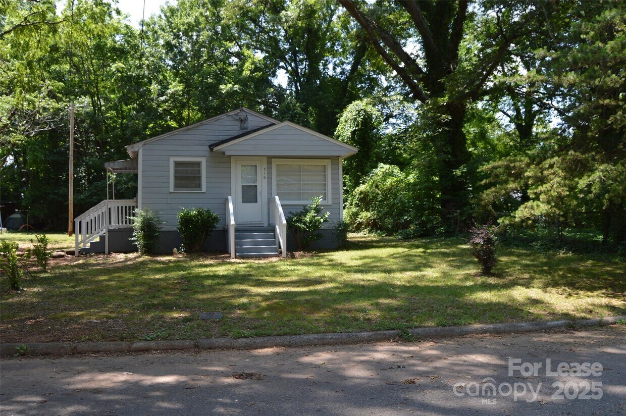 Primary Photo - 516 Elam Ave