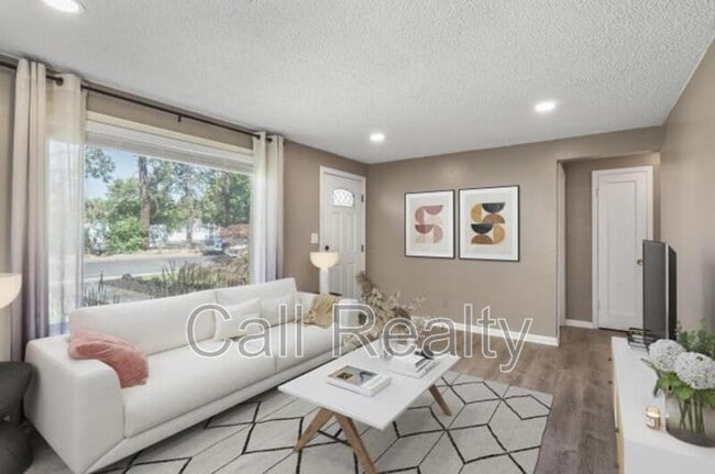 Foto del edificio - 5424 N Oak St