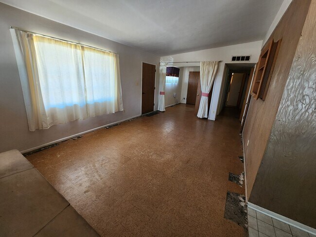 Foto del edificio - 525 S Rosemont Ave