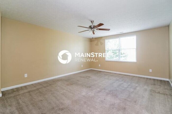 Foto del edificio - 3 Bedroom Pet-Friendly Home in Lawrence, I...