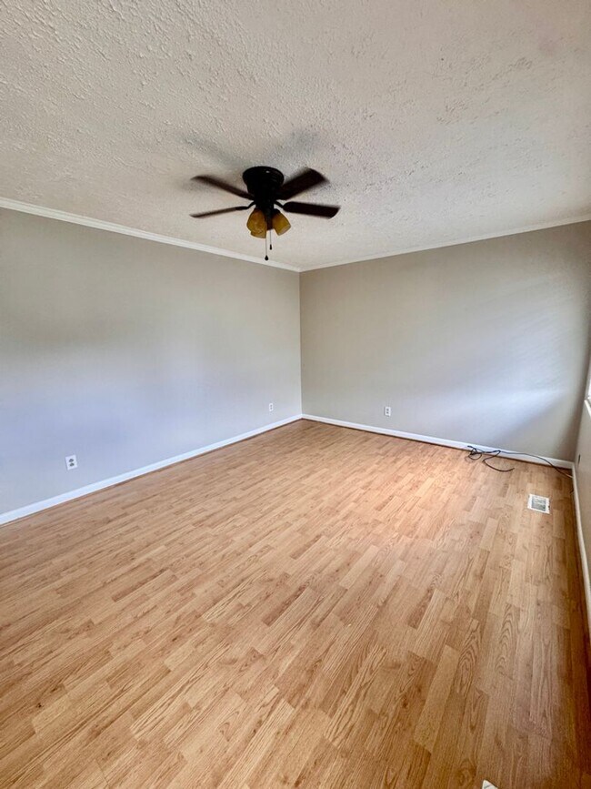 Foto del edificio - 4 bed/2 bath-Mt. Juliet Gem