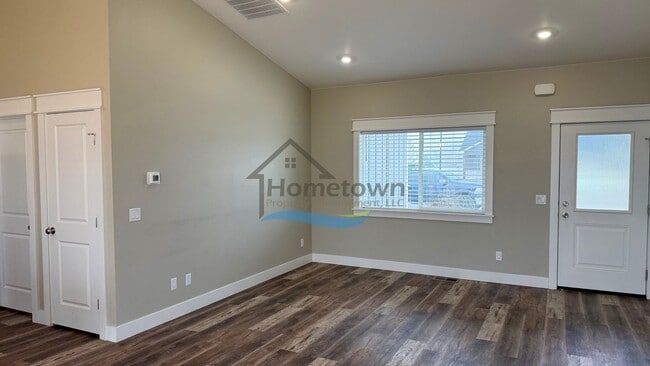 Building Photo - Spacious 4 Bedroom, 2 Bath Home in South Hill Subdivision – Burley, ID