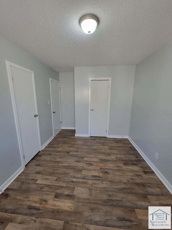 Foto del edificio - 122 Pony Pl