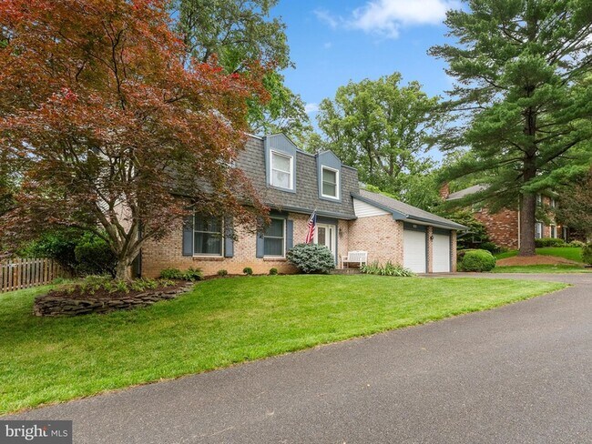 Foto del edificio - 2602 Oakledge Ct