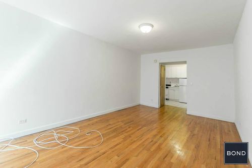 Building Photo - 345 E 53rd St