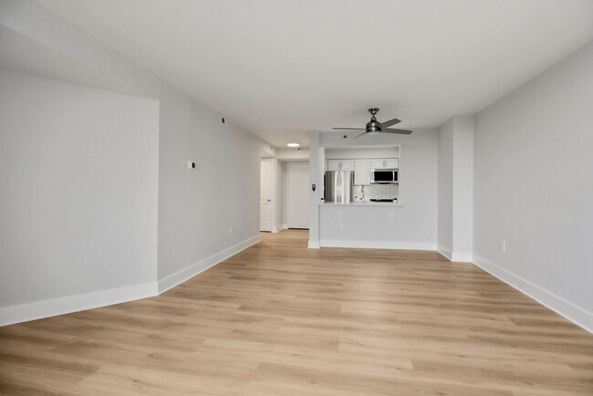 Foto del edificio - 1 Bed 1 Bath - Rockville Condo - Completel...