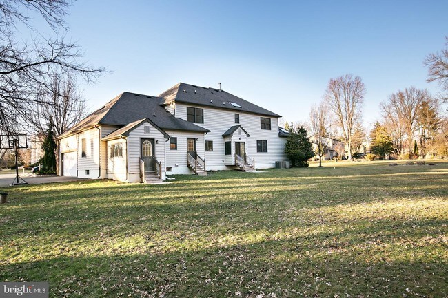 Building Photo - 39 Willow Run Ln