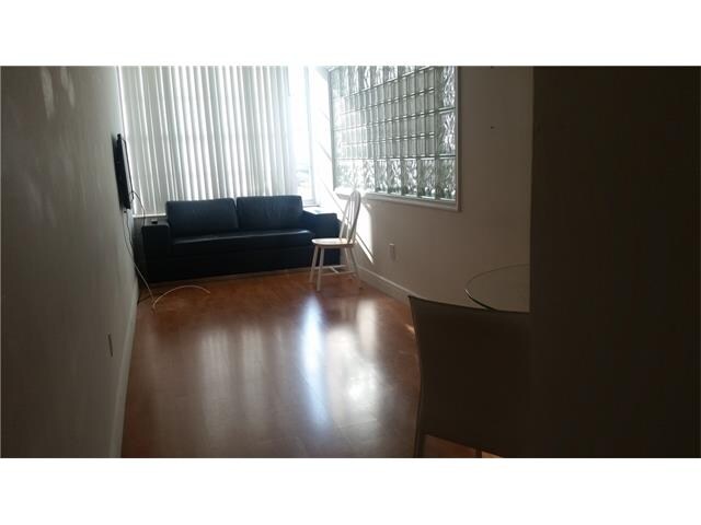 Primary Photo - 2899 Collins Ave
