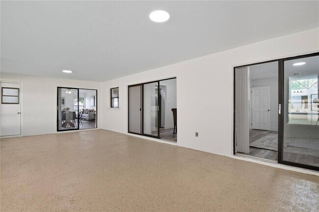 Foto del edificio - 205 Red Maple Dr