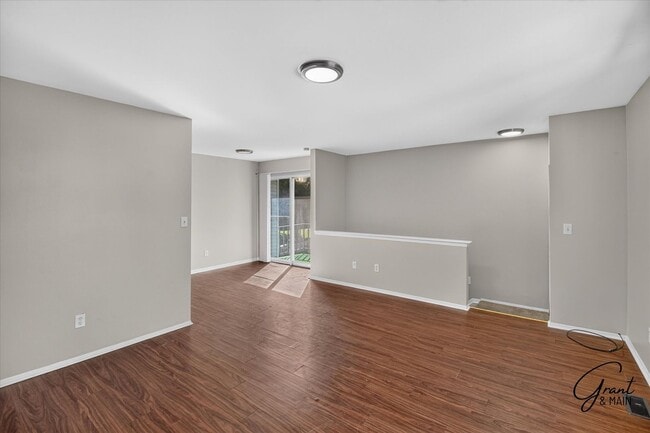 Building Photo - 24715 Meadow Ln