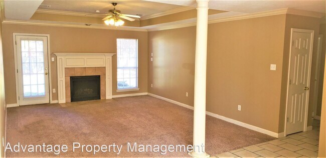 Building Photo - 3 br, 2 bath House - 2130 Chase