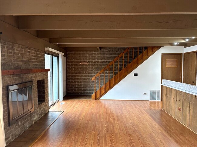 Building Photo - 709 Kenneth Cir