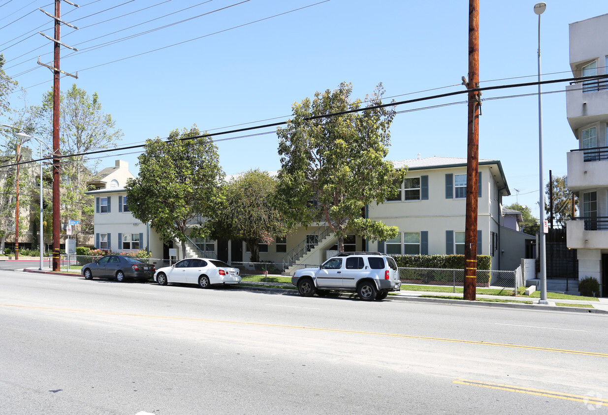 Primary Photo - 4300 S Centinela Ave