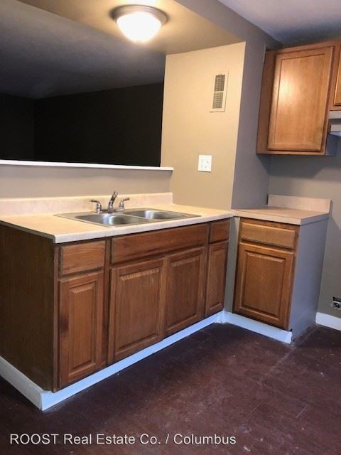 Building Photo - 3614 Cushing Dr