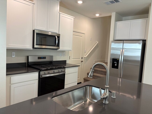 Building Photo - Brand New DR Horton Home in NW Reno!