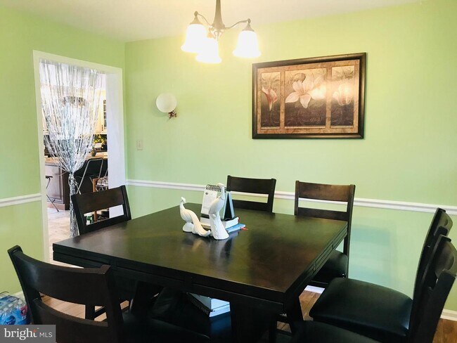 Foto del edificio - 952 Valleybrook Rd