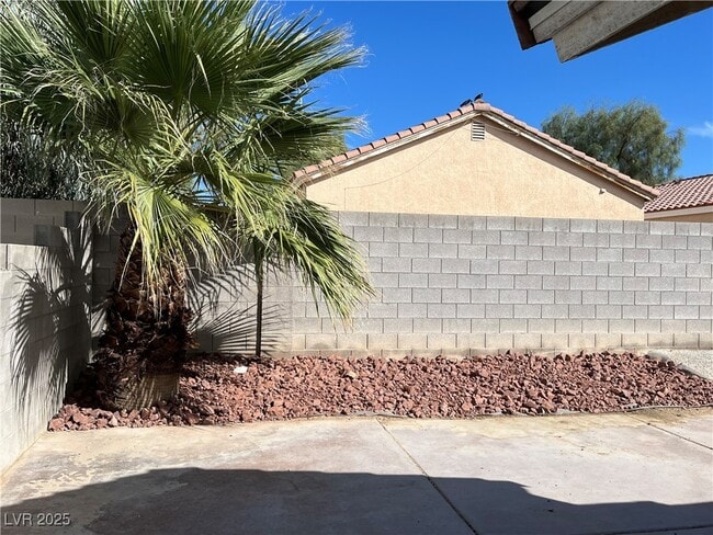 Building Photo - 1228 Star Meadow Dr