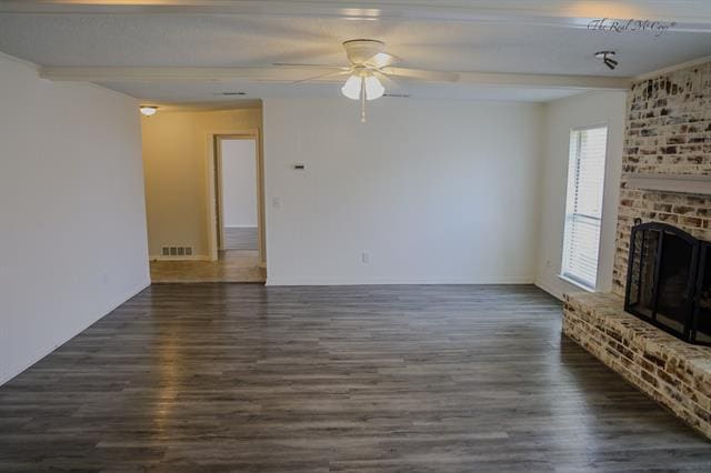 Foto del edificio - 2120 Teakwood Ln