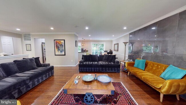 Building Photo - 7628 Chancellor Way