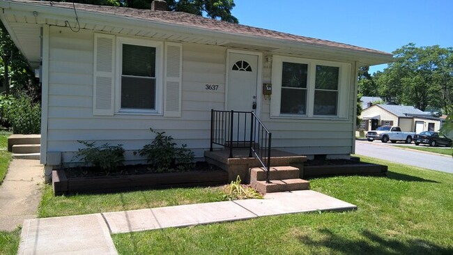 Building Photo - Great home for rent in north county! Move ...