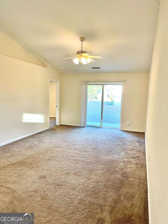 Foto del edificio - 409 Lawnwood Ct