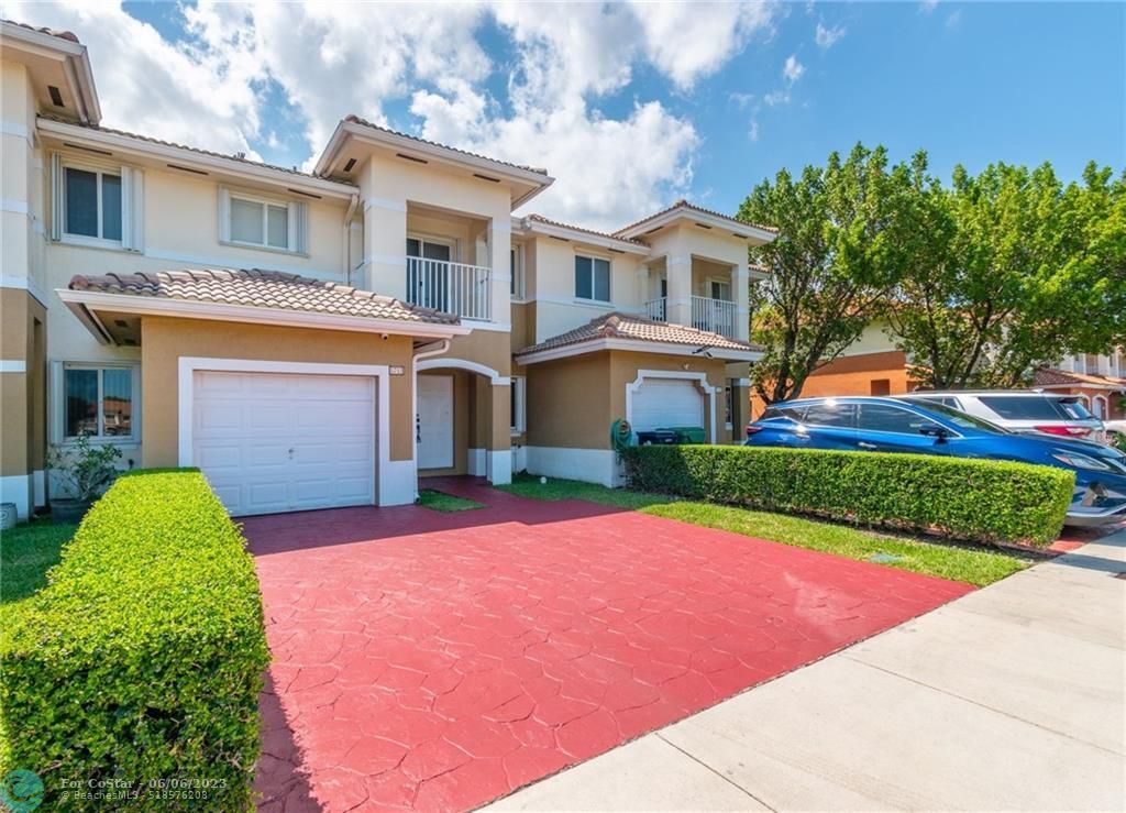 5712 SW 162nd Pass, Miami, FL 33193 Townhome Rentals in Miami FL