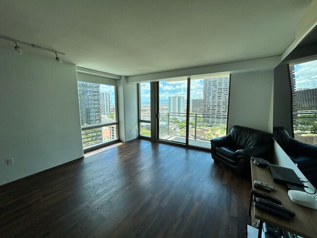 Foto del edificio - Capitol Place 2-Bedroom