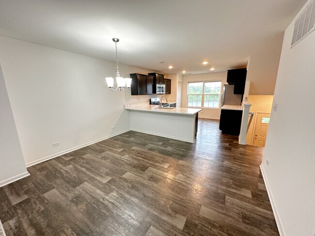 Foto del edificio - 2329 Upland Rd