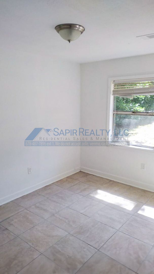 Building Photo - Lovely 3 Bedroom Macon Residence - Move in...