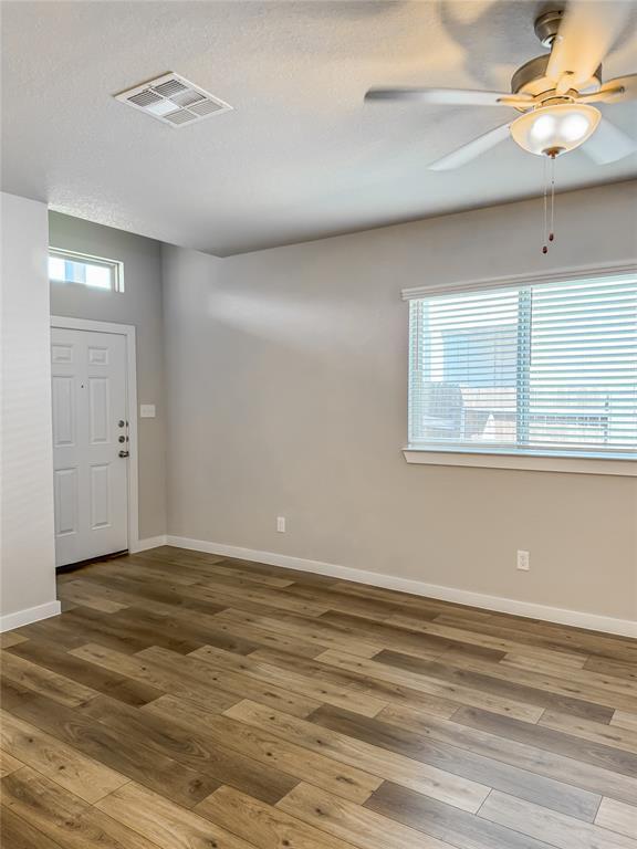 Foto del edificio - 25156 Pacific Wren Dr