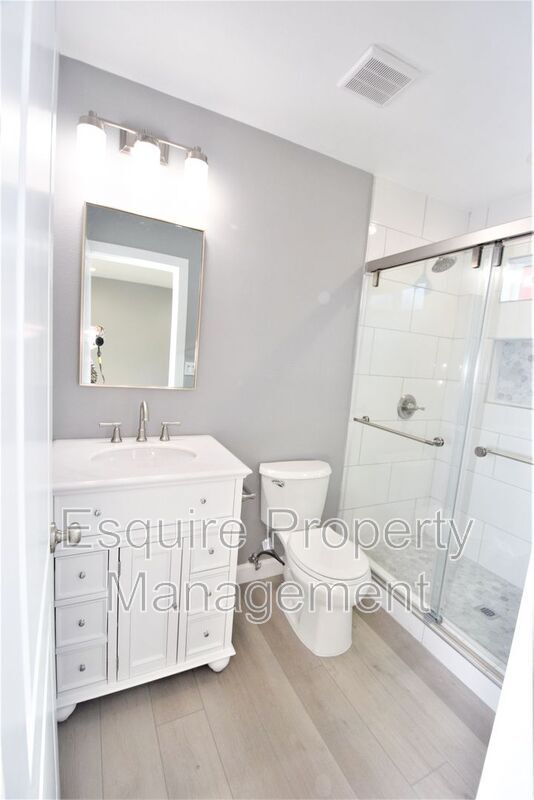 Building Photo - 2040 Camino Del Sol