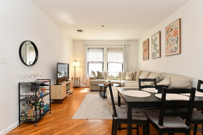 Foto del edificio - 112 Clinton St