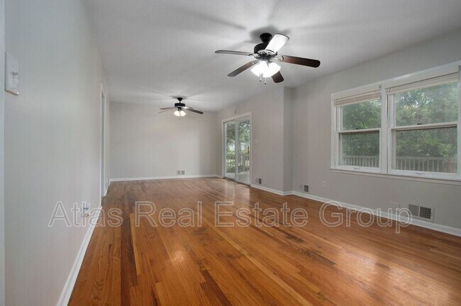 Foto del edificio - 625 NW Kay Dr