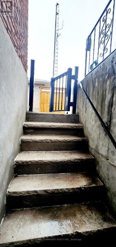 Photo principale - 417 Rossmount Ave