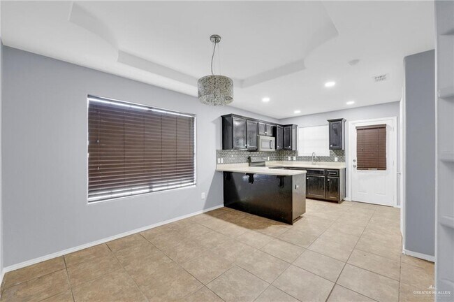 Foto del edificio - 28 Silver Oak Ave