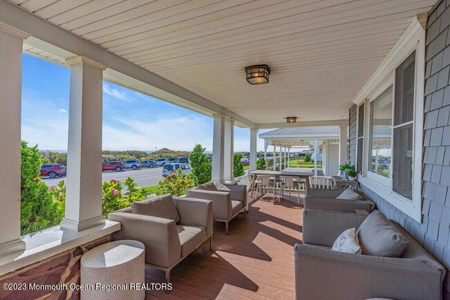 Foto del edificio - 1609 Ocean Ave N