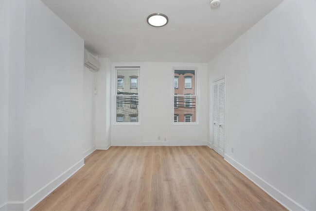 Foto del edificio - 799 Bloomfield St