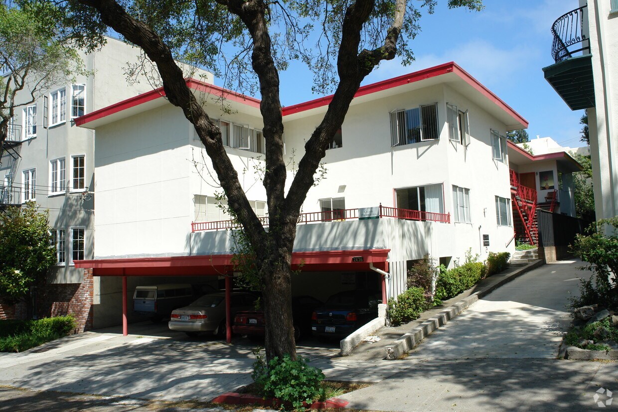 Foto principal - 2435 Hilgard Ave