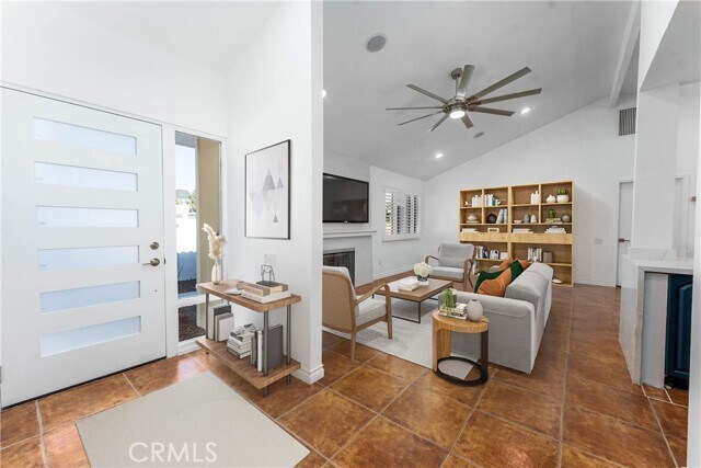 Building Photo - 1123 El Cid